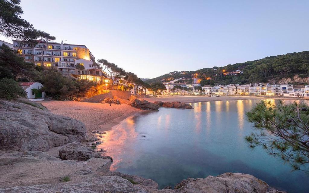Precioso Apartamento Con Piscina En Tamariu Buitenkant foto